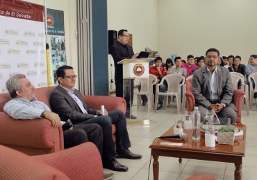 UNICAES SUMA ESFUERZO PARA HABLAR DE CIENCIA
