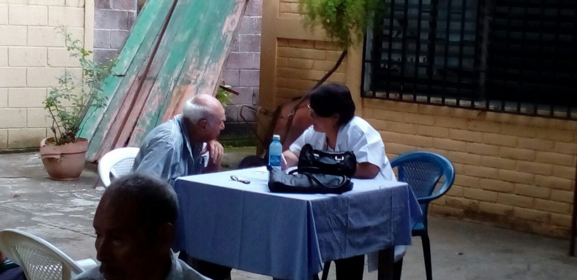 JORNADA MÉDICA: UNA ASISTENCIA PARA PERSONAS DE LA TERCERA EDAD