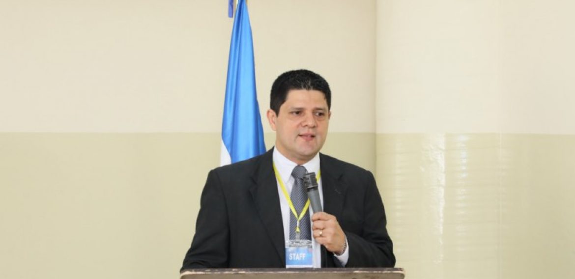 EMPRENDER PARA UN MEJOR FUTURO PROFESIONAL