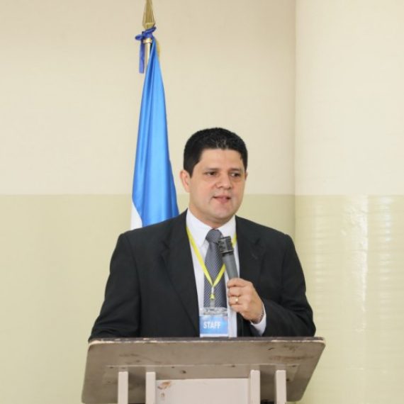 EMPRENDER PARA UN MEJOR FUTURO PROFESIONAL