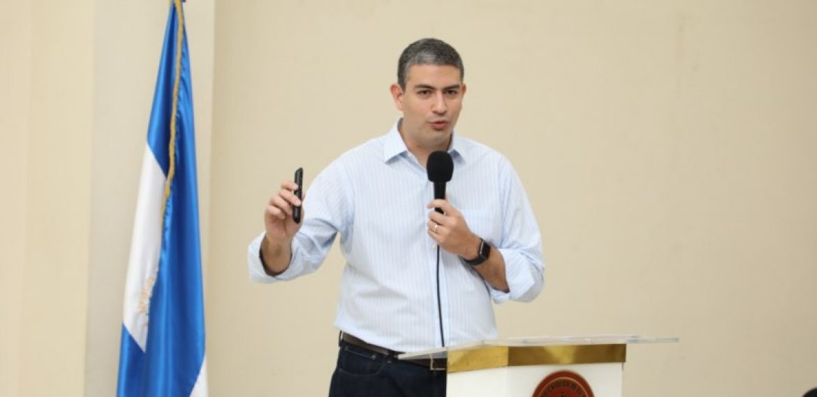 EMPRENDER PARA UN MEJOR FUTURO PROFESIONAL