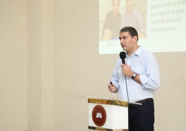 EMPRENDER PARA UN MEJOR FUTURO PROFESIONAL