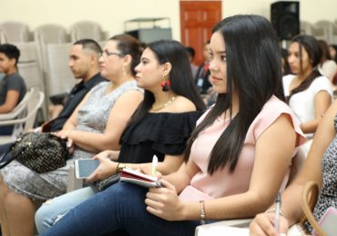 EMPRENDER PARA UN MEJOR FUTURO PROFESIONAL