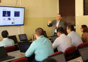 UNICAES capacita a docentes en herramientas de colaboración RedCLARA