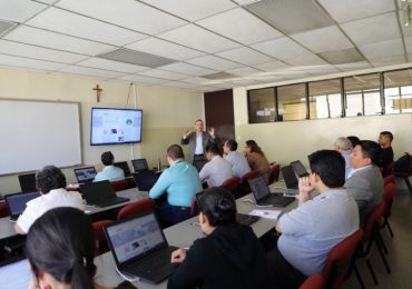 UNICAES capacita a docentes en herramientas de colaboración RedCLARA
