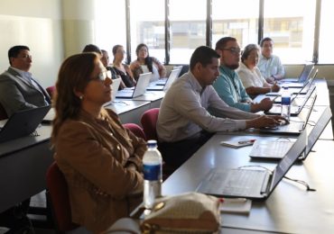 UNICAES capacita a docentes en herramientas de colaboración RedCLARA