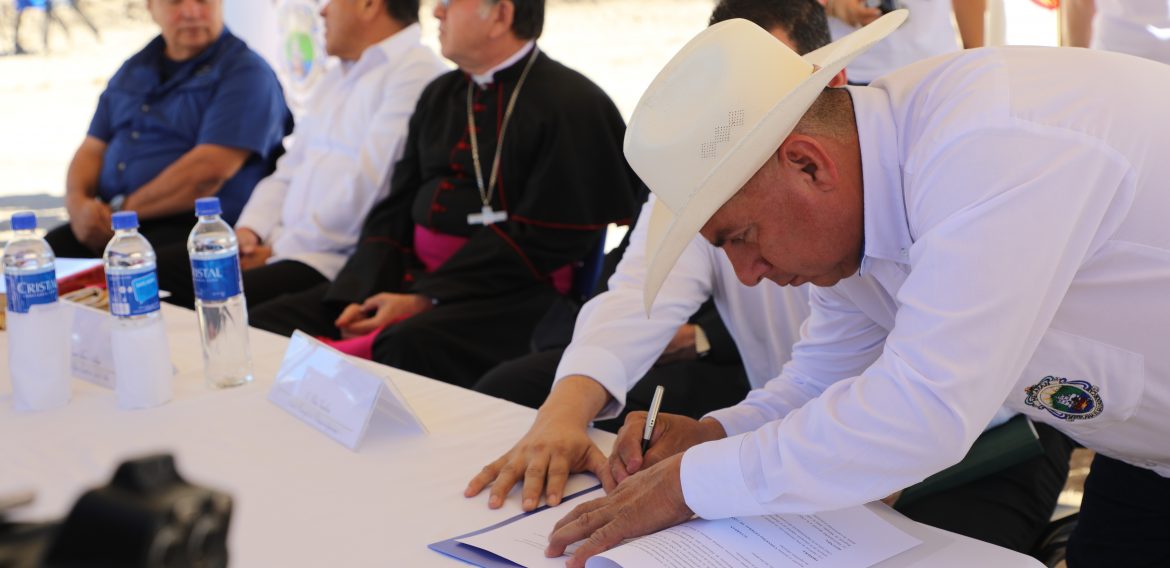 UNICAES INICIA CONSTRUCCIÓN DE CENTRO REGIONAL DE METAPÁN