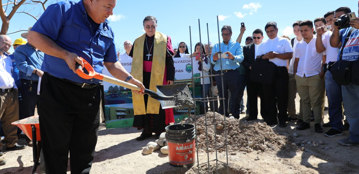 UNICAES INICIA CONSTRUCCIÓN DE CENTRO REGIONAL DE METAPÁN