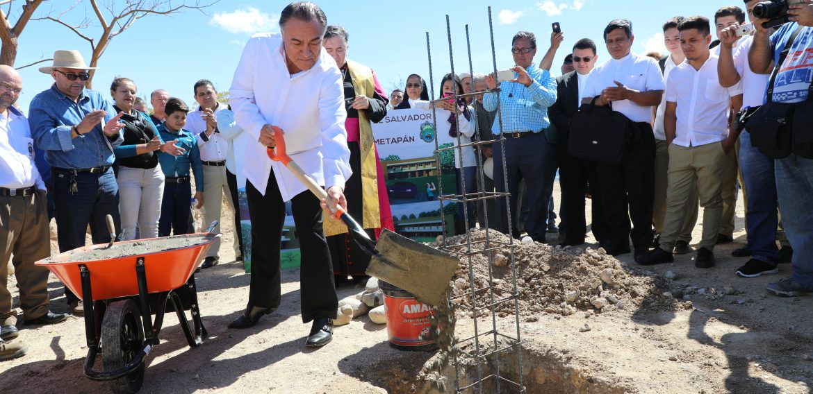 UNICAES INICIA CONSTRUCCIÓN DE CENTRO REGIONAL DE METAPÁN