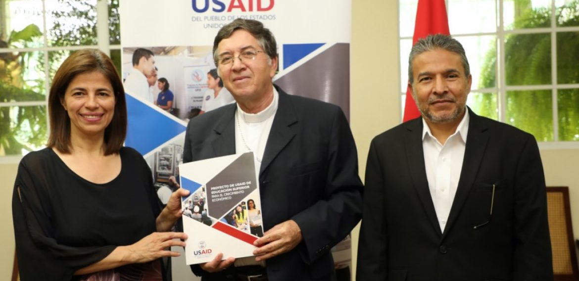 CONVENIO USAID/UNICAES: ACTUALIZACIÓN E IMPLEMENTACIÓN DE NUEVAS CARRERAS