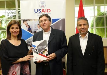 CONVENIO USAID/UNICAES: ACTUALIZACIÓN E IMPLEMENTACIÓN DE NUEVAS CARRERAS