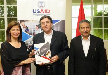 CONVENIO USAID/UNICAES: ACTUALIZACIÓN E IMPLEMENTACIÓN DE NUEVAS CARRERAS