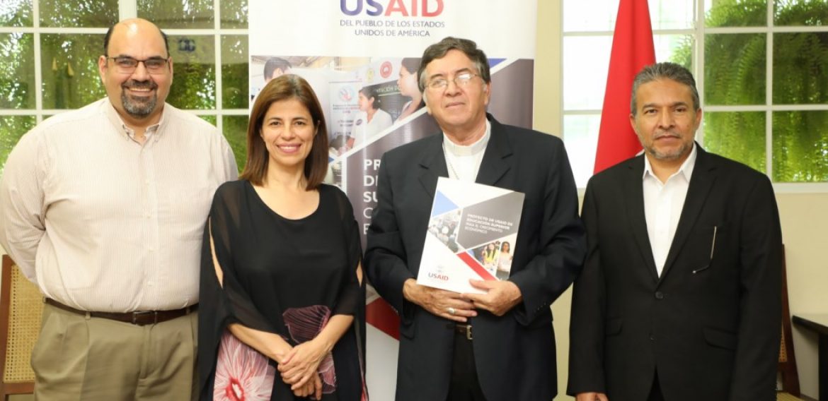 CONVENIO USAID/UNICAES: ACTUALIZACIÓN E IMPLEMENTACIÓN DE NUEVAS CARRERAS
