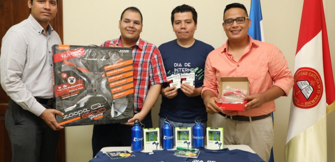 ESTUDIANTES UNICAES ENTRE LOS TRES MEJORES PROYECTOS DE INTERNET