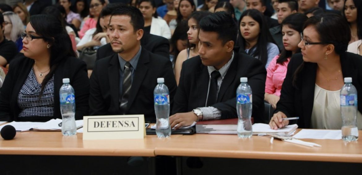 REPRESENTACIÓN DE LA FISCALIA GANA FINAL DEL XV CONCURSO DE LITIGACIÓN ORAL