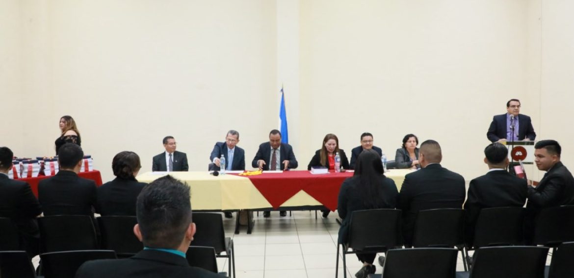 REPRESENTACIÓN DE LA FISCALIA GANA FINAL DEL XV CONCURSO DE LITIGACIÓN ORAL