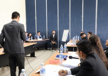A UN PASO DE LA FINAL: CONCURSO DE TÉCNICAS DE LITIGACIÓN ORAL