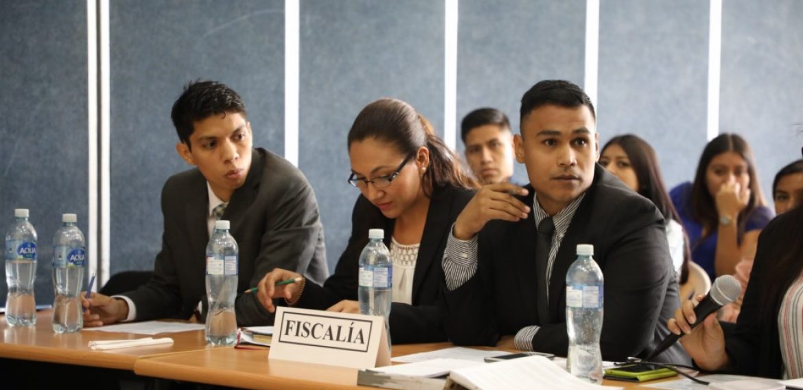 A UN PASO DE LA FINAL: CONCURSO DE TÉCNICAS DE LITIGACIÓN ORAL