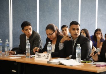 A UN PASO DE LA FINAL: CONCURSO DE TÉCNICAS DE LITIGACIÓN ORAL