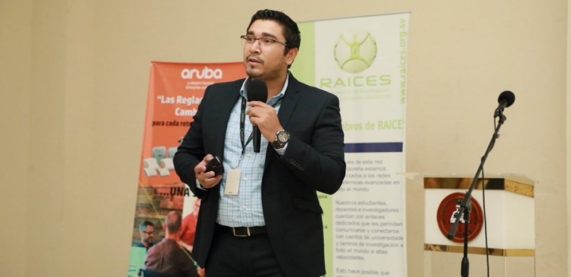 ESTUDIANTES UNICAES ENTRE LOS TRES MEJORES PROYECTOS DE INTERNET