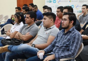 ESTUDIANTES UNICAES ENTRE LOS TRES MEJORES PROYECTOS DE INTERNET