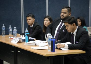 A UN PASO DE LA FINAL: CONCURSO DE TÉCNICAS DE LITIGACIÓN ORAL