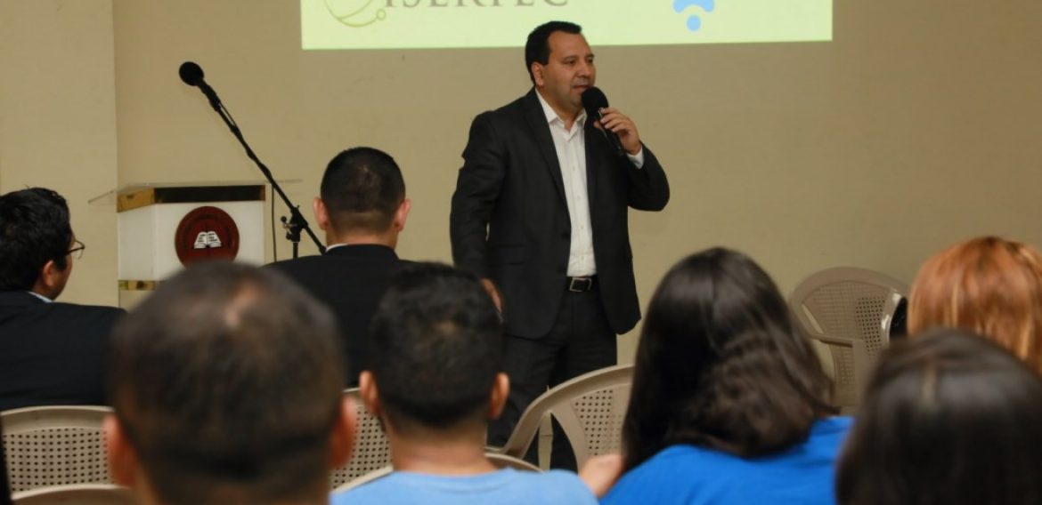 ESTUDIANTES UNICAES ENTRE LOS TRES MEJORES PROYECTOS DE INTERNET