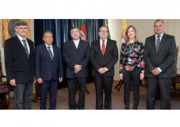 DEL PULGARCITO AL GIGANTE DEL SUR: VISITA DE UNICAES A LA PUCRS EN BRASIL