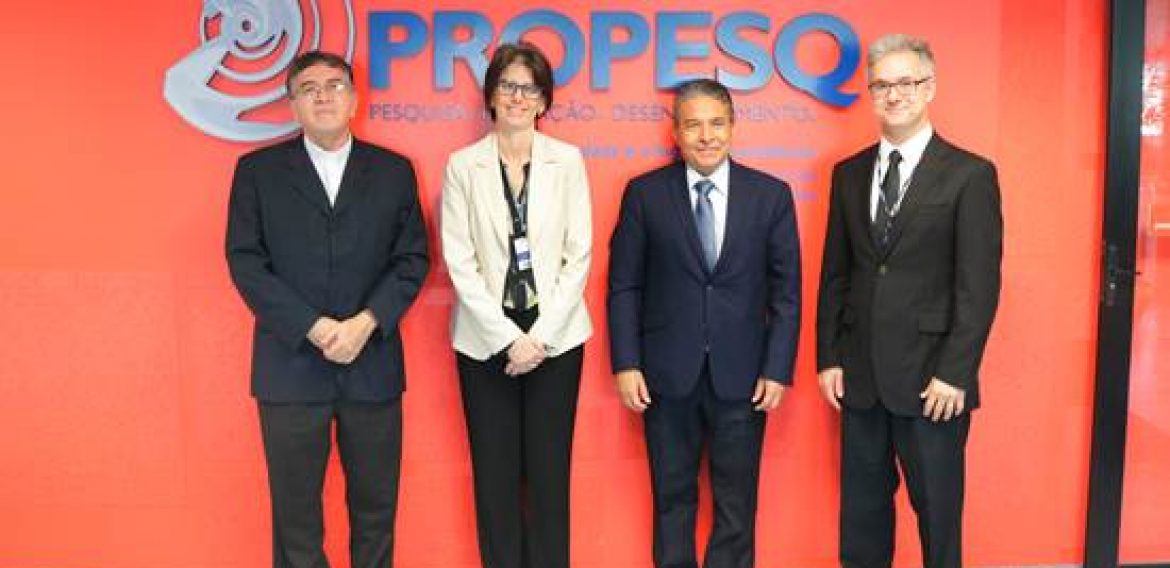 DEL PULGARCITO AL GIGANTE DEL SUR: VISITA DE UNICAES A LA PUCRS EN BRASIL