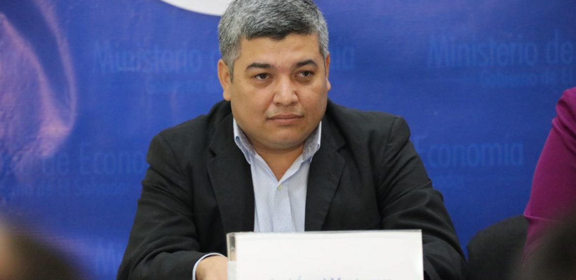 MINEC Y UNICAES APOYAN LA INDUSTRIA CON CAPACITACIÓN SOBRE DISEÑO DIGITAL DE CALZADO