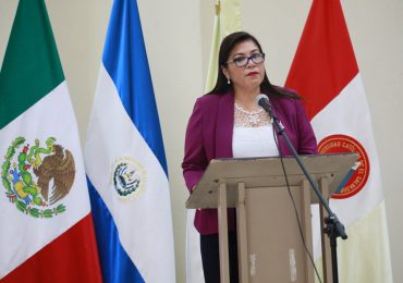 MINEC Y UNICAES APOYAN LA INDUSTRIA CON CAPACITACIÓN SOBRE DISEÑO DIGITAL DE CALZADO