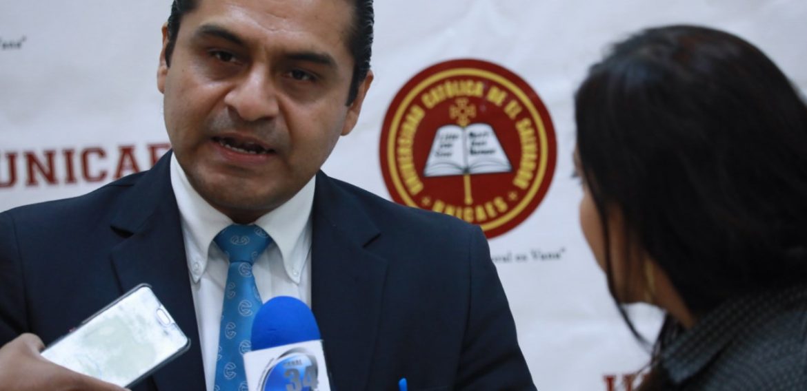 MINEC Y UNICAES APOYAN LA INDUSTRIA CON CAPACITACIÓN SOBRE DISEÑO DIGITAL DE CALZADO