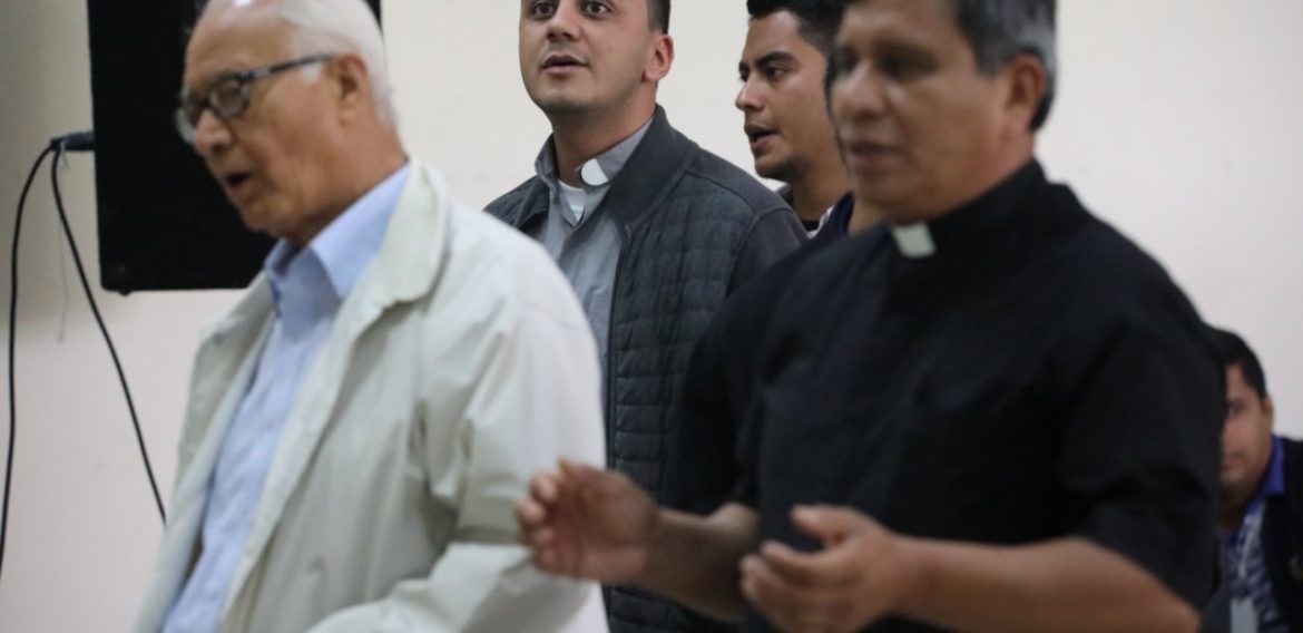 NUEVOS MODOS DE EVANGELIZAR EN UN MUNDO EN CONSTANTE CAMBIO