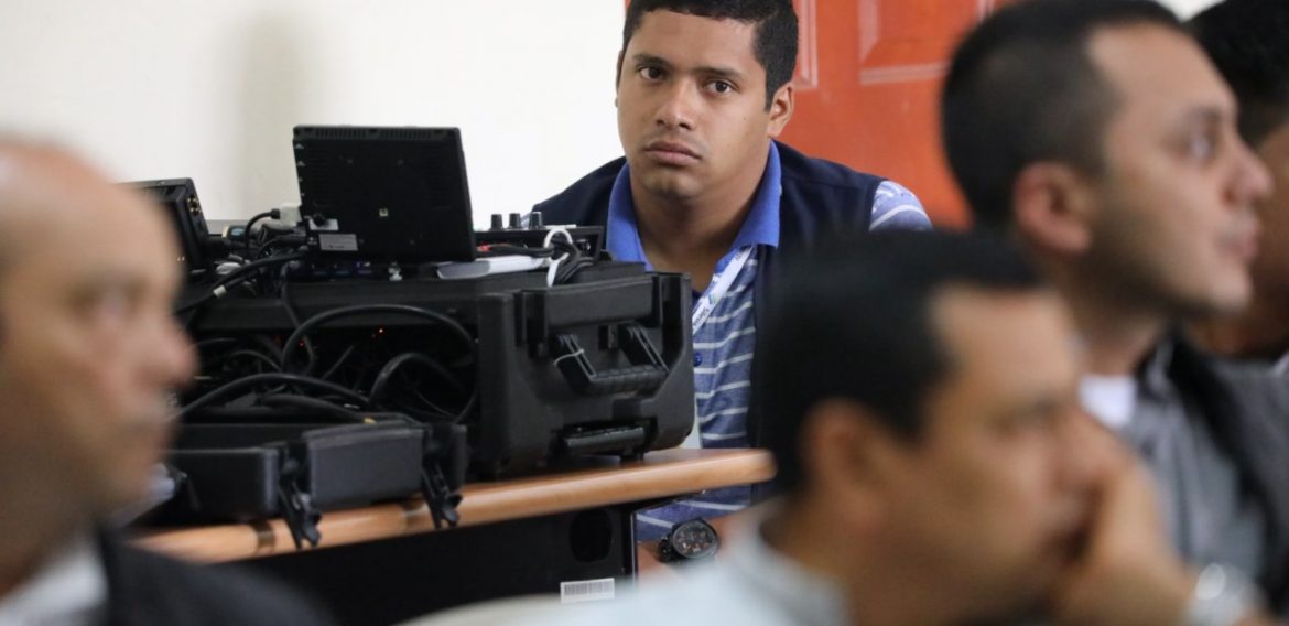 NUEVOS MODOS DE EVANGELIZAR EN UN MUNDO EN CONSTANTE CAMBIO