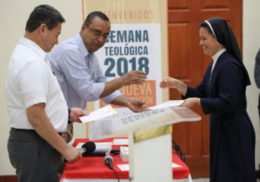 NUEVOS MODOS DE EVANGELIZAR EN UN MUNDO EN CONSTANTE CAMBIO
