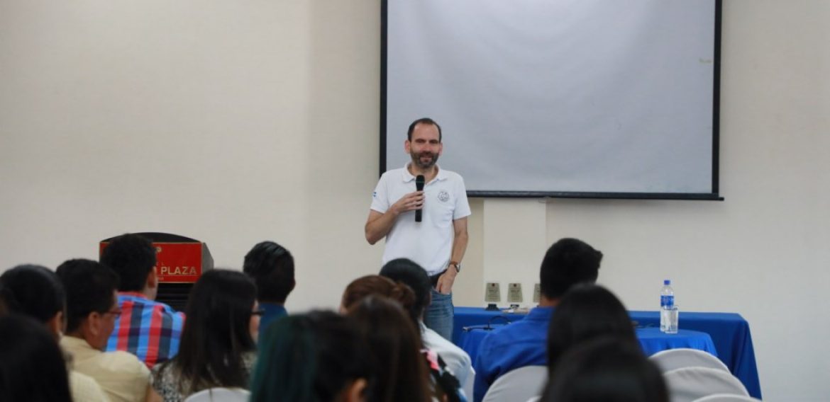 LA COMUNICACIÓN: ACCIÓN ESTRATÉGICA PARA EMPRENDER