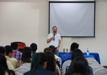 LA COMUNICACIÓN: ACCIÓN ESTRATÉGICA PARA EMPRENDER