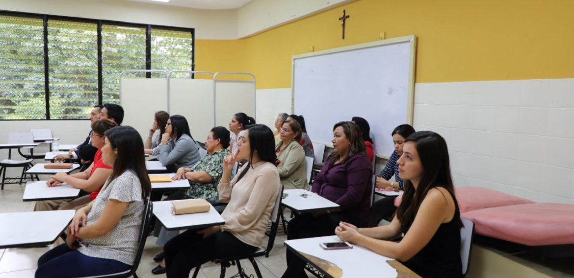 LA FORMACIÓN DOCENTE EN SALUD: HACIA UNA METODOLOGÍA CIENTÍFICA