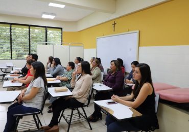 LA FORMACIÓN DOCENTE EN SALUD: HACIA UNA METODOLOGÍA CIENTÍFICA