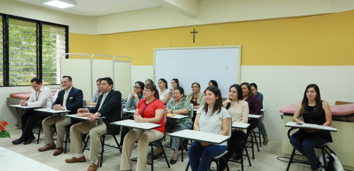 LA FORMACIÓN DOCENTE EN SALUD: HACIA UNA METODOLOGÍA CIENTÍFICA