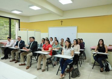LA FORMACIÓN DOCENTE EN SALUD: HACIA UNA METODOLOGÍA CIENTÍFICA