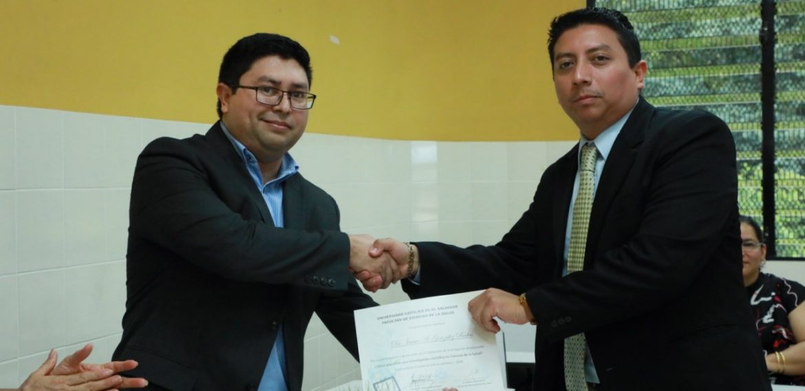 LA FORMACIÓN DOCENTE EN SALUD: HACIA UNA METODOLOGÍA CIENTÍFICA