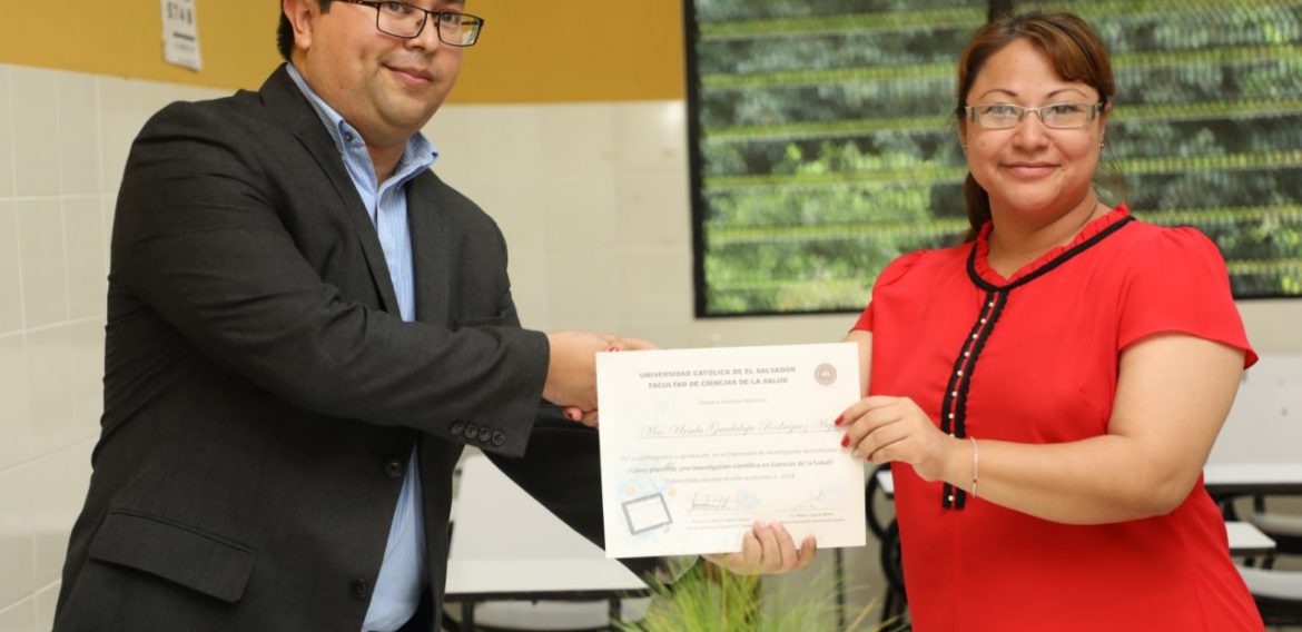 LA FORMACIÓN DOCENTE EN SALUD: HACIA UNA METODOLOGÍA CIENTÍFICA