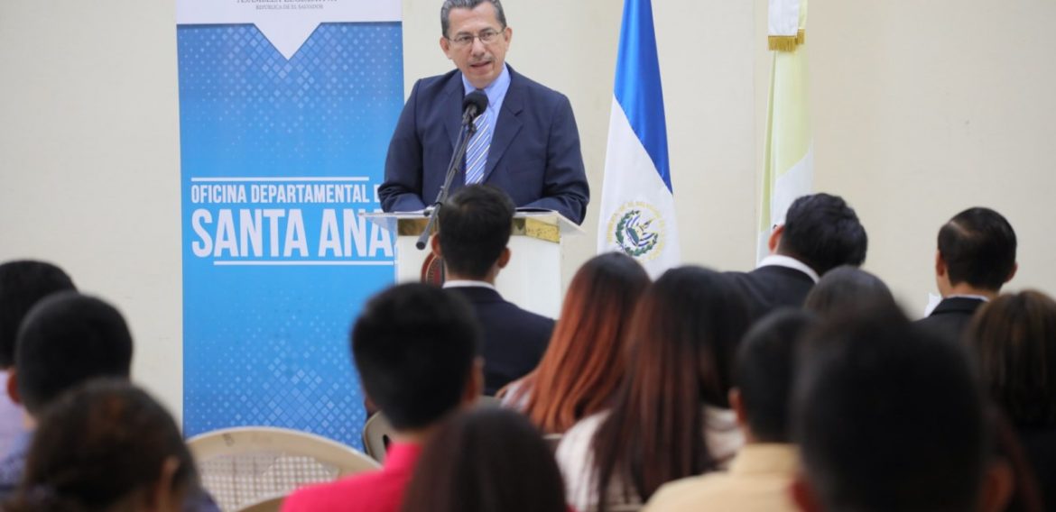 ENTRE TENSIONES Y ALCANCES: LA POLÍTICA DE EL SALVADOR EN DEBATE