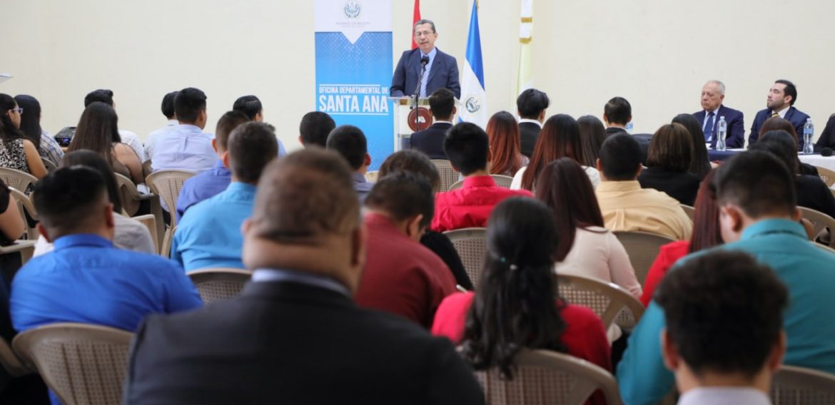 ENTRE TENSIONES Y ALCANCES: LA POLÍTICA DE EL SALVADOR EN DEBATE
