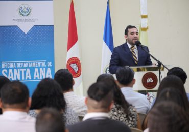 ENTRE TENSIONES Y ALCANCES: LA POLÍTICA DE EL SALVADOR EN DEBATE