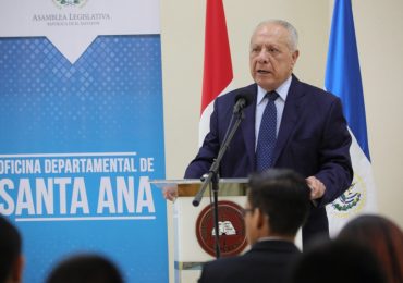 ENTRE TENSIONES Y ALCANCES: LA POLÍTICA DE EL SALVADOR EN DEBATE