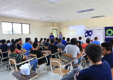 REALIDAD VIRTUAL Y AUMENTADA: TECNOLOGÍA GLOBAL PARA UN APRENDIZAJE LOCAL