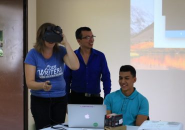 REALIDAD VIRTUAL Y AUMENTADA: TECNOLOGÍA GLOBAL PARA UN APRENDIZAJE LOCAL