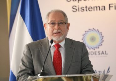 ACUERDO ENTRE LA SSF Y UNICAES PERMITIRÁ PRÁCTICAS PROFESIONALES PARA LOS ESTUDIANTES
